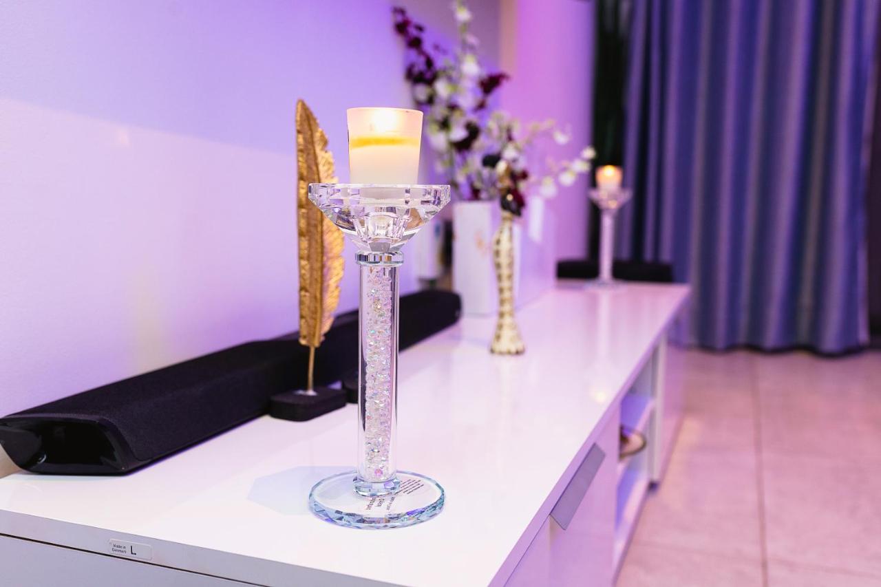 Piano And Gold At The Signature, Tetteh Quarshie Accra Exterior photo