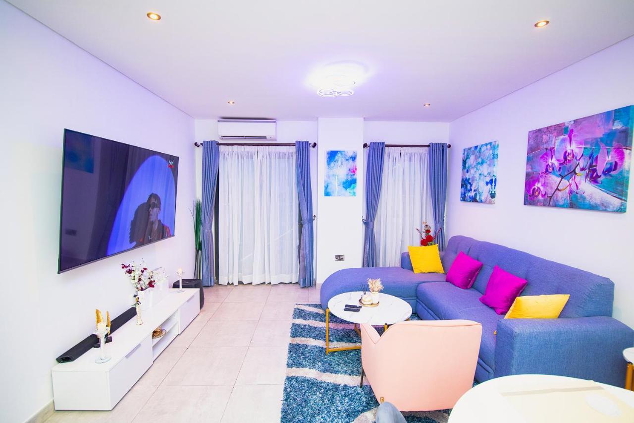Piano And Gold At The Signature, Tetteh Quarshie Accra Exterior photo