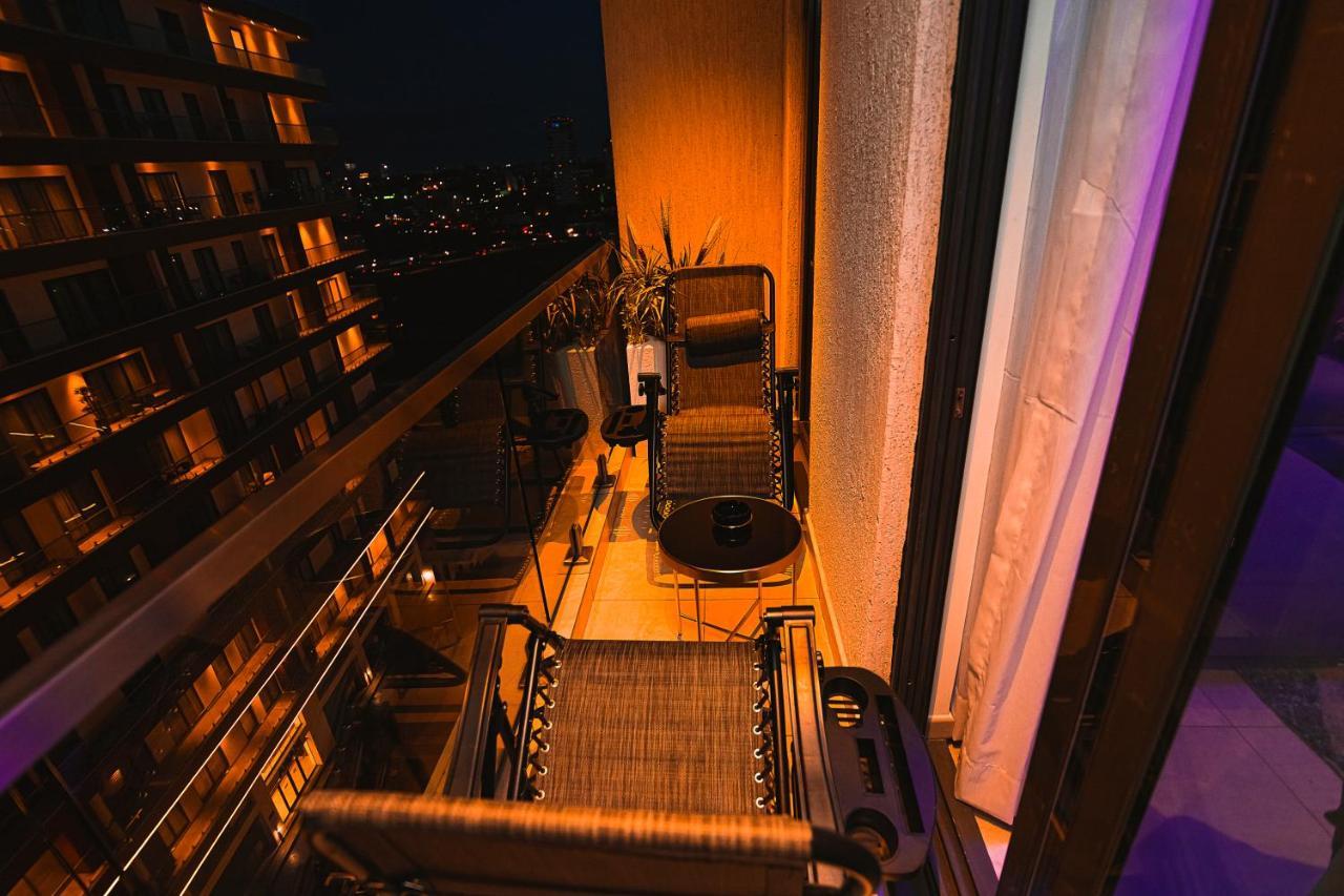 Piano And Gold At The Signature, Tetteh Quarshie Accra Exterior photo